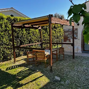 House , Cascina Italia