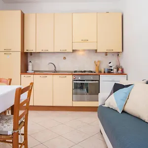 Centro - Con Parcheggio Privato Gratuito , Oristano Italie